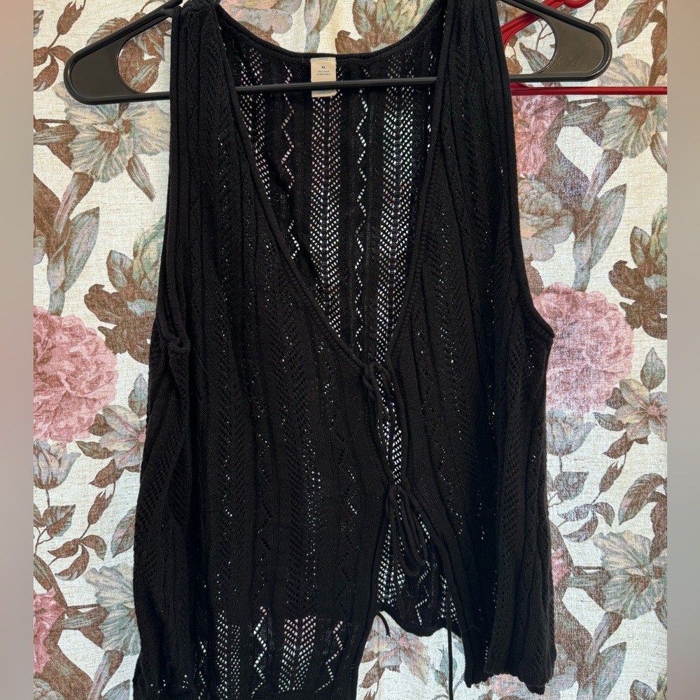 NWOT tie front crochet tank from Old Navy